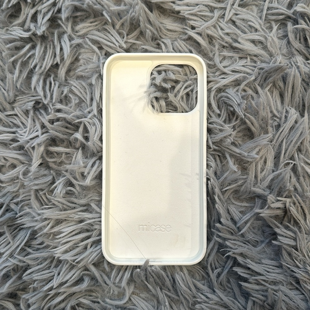 Phone case 😀 - Picture 3 of 4
